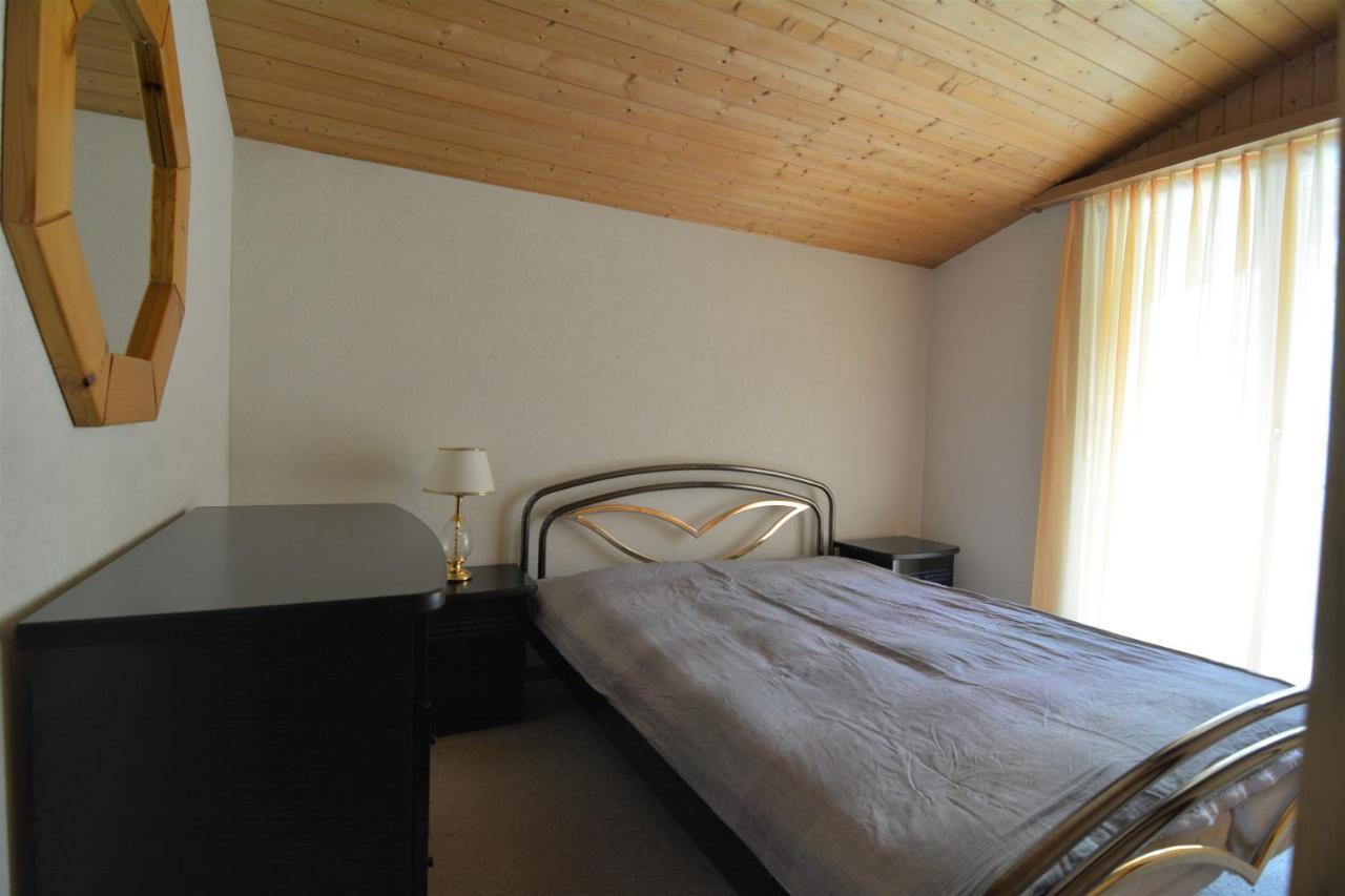 Ferienwohnung Tgesa Zundregn Savognin Exterior foto