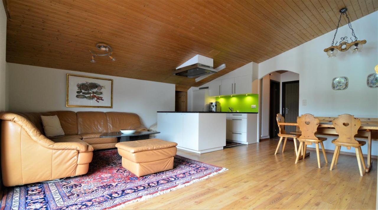 Ferienwohnung Tgesa Zundregn Savognin Exterior foto